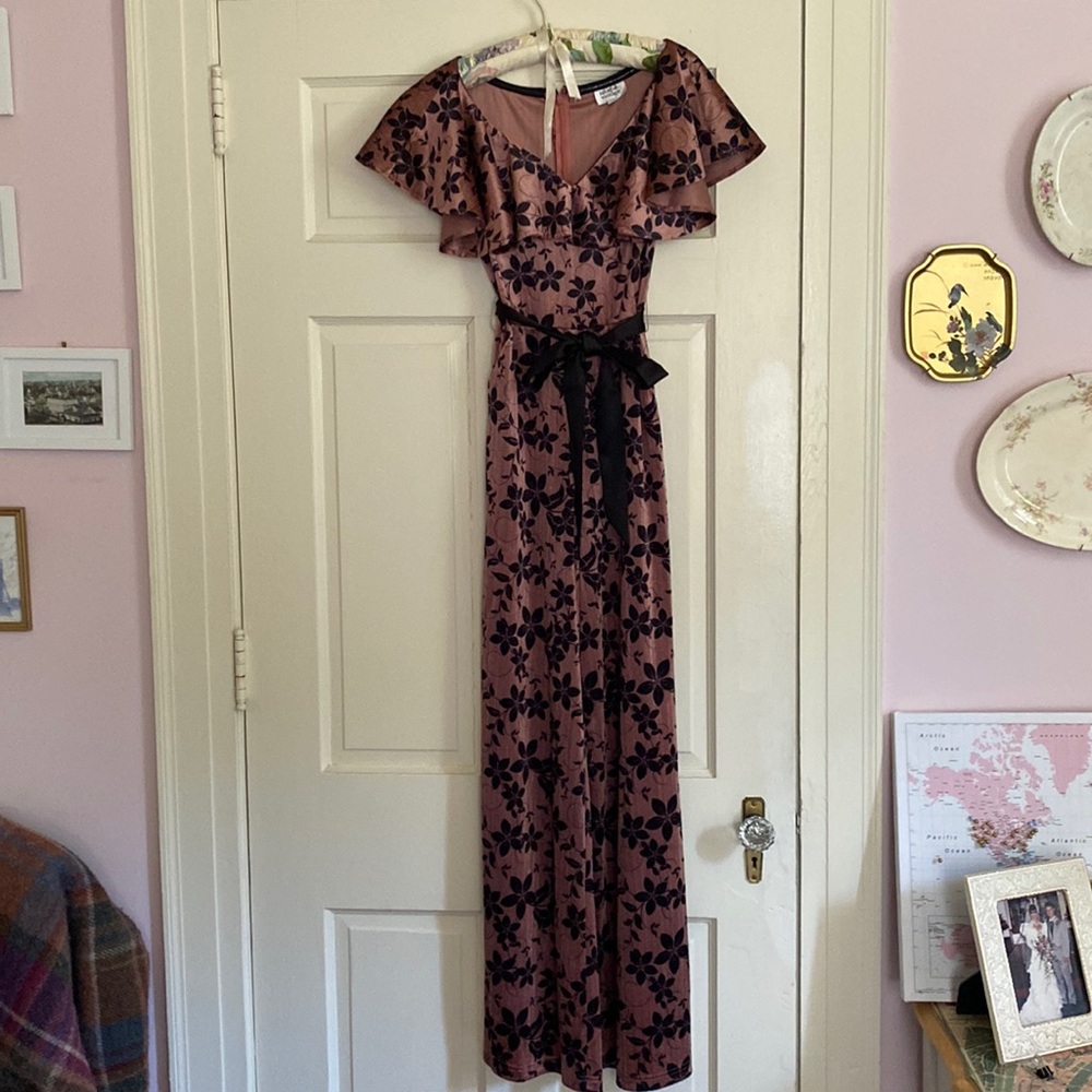 Unique Vintage Metallic Stretch Velvet Mauve Jumpsuit
